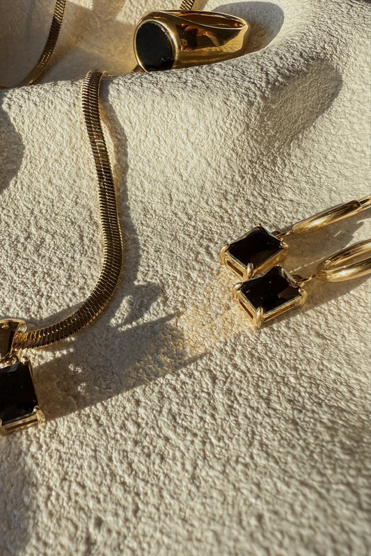 Onyx Earrings - Gold