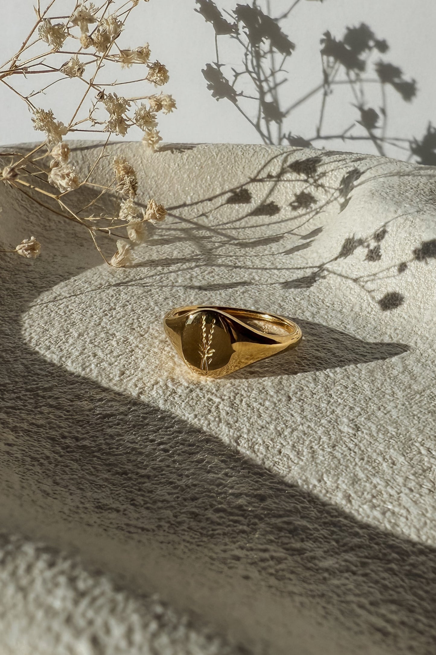 Lavender Signet Ring - Gold