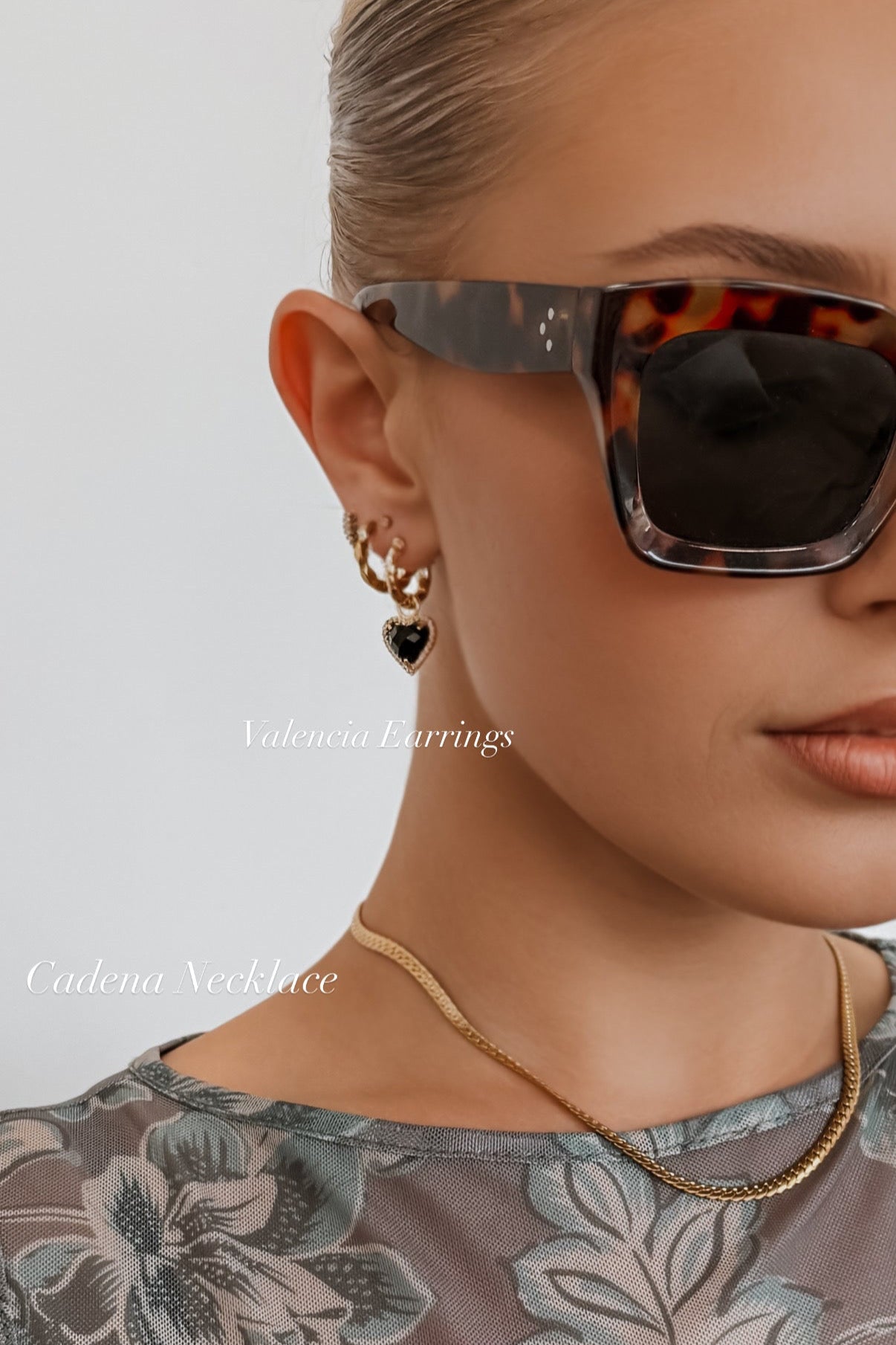 Cadena Charm Necklace - Gold
