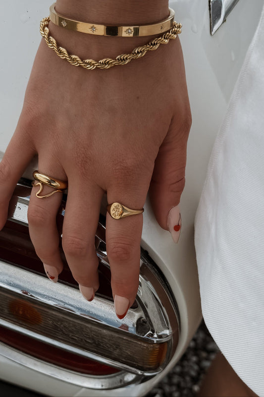 Wildflower Signet Ring - Gold