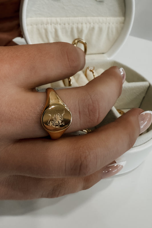 Starsign Signet Ring - Gold
