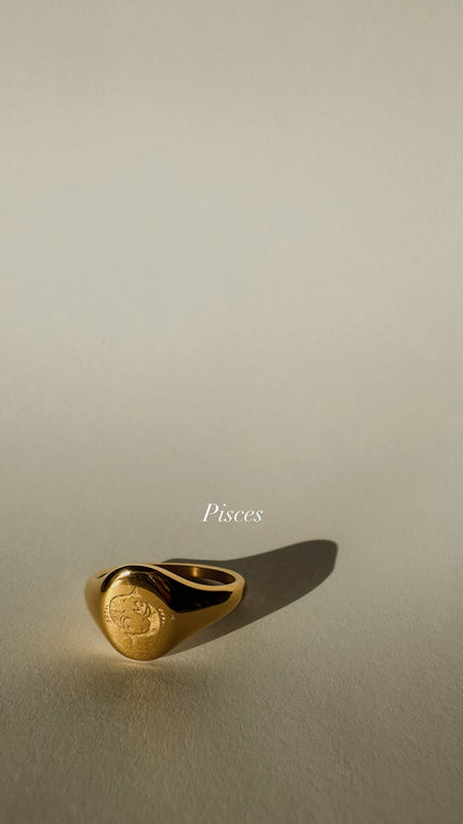 Starsign Signet Ring - Gold