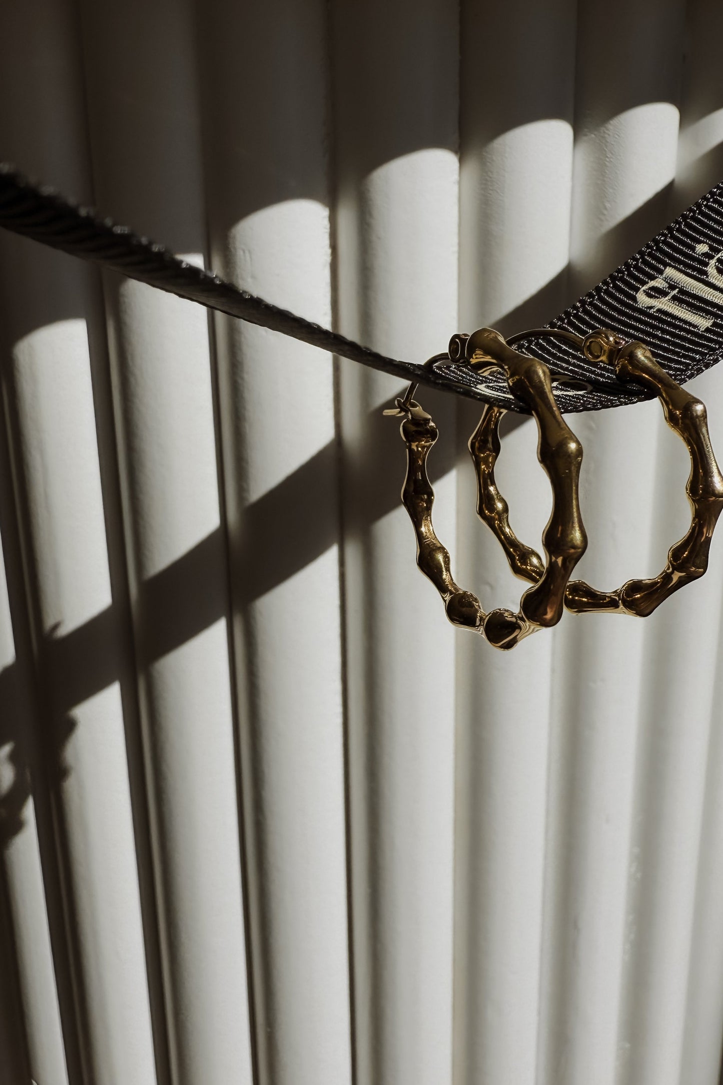 Remy Hoops - Gold