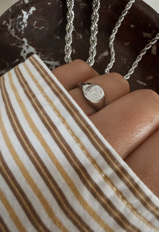 Sunflower Signet Ring - Silver